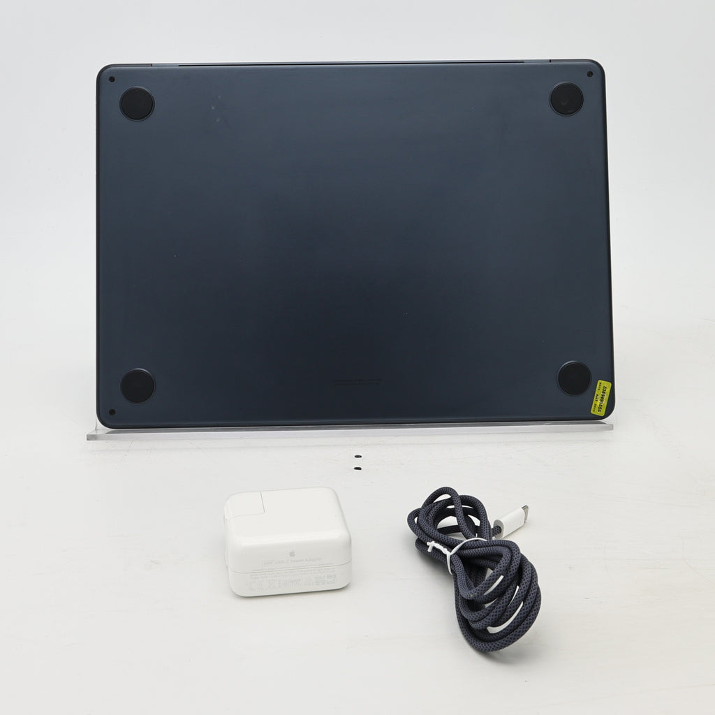 95新 Apple MacBook Air 22年 13寸 M2（8+8核） 8G RAM 256G SSD 午夜色