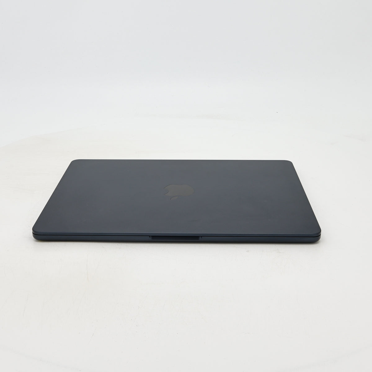 95新 Apple MacBook Air 22年 13寸 M2（8+8核） 8G RAM 256G SSD 午夜色