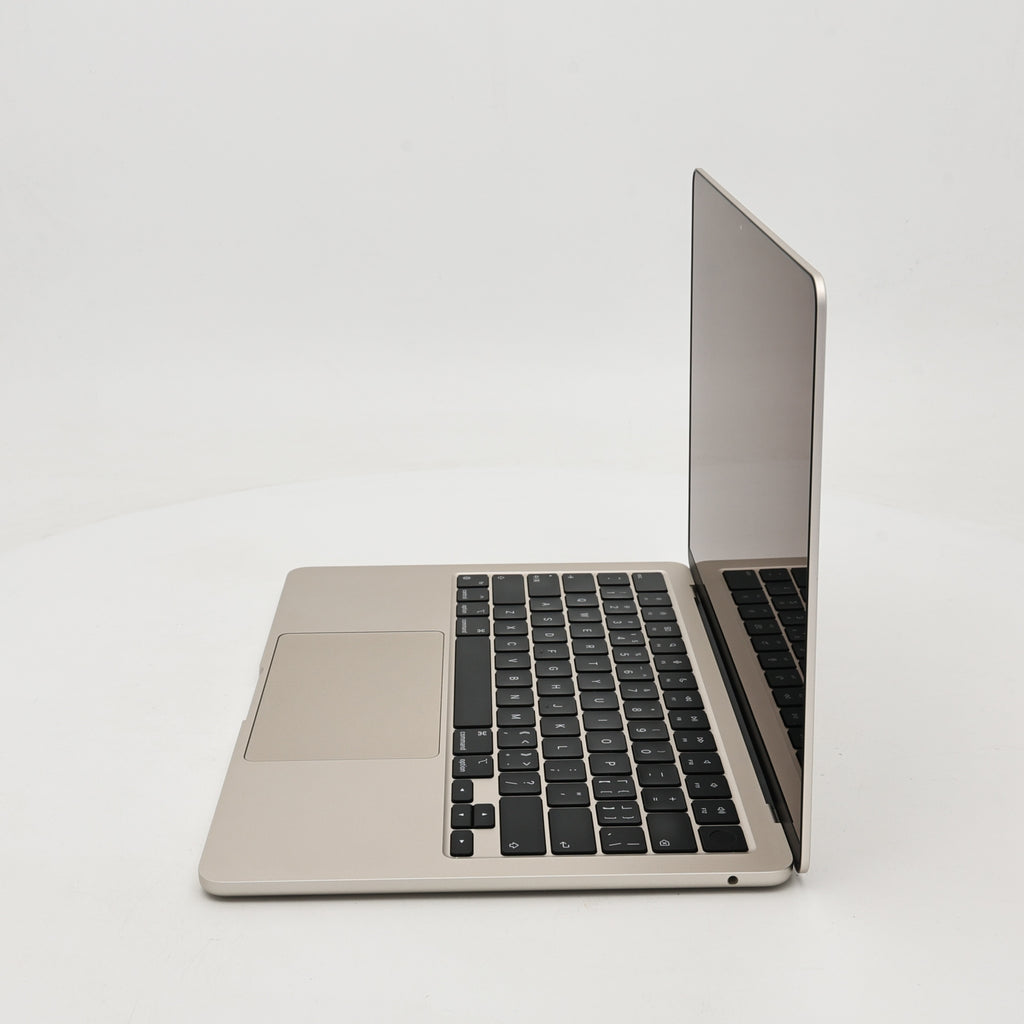 95新 Apple MacBook Air 22年 13寸 M2（8+8核） 8G RAM 256G SSD 星光色