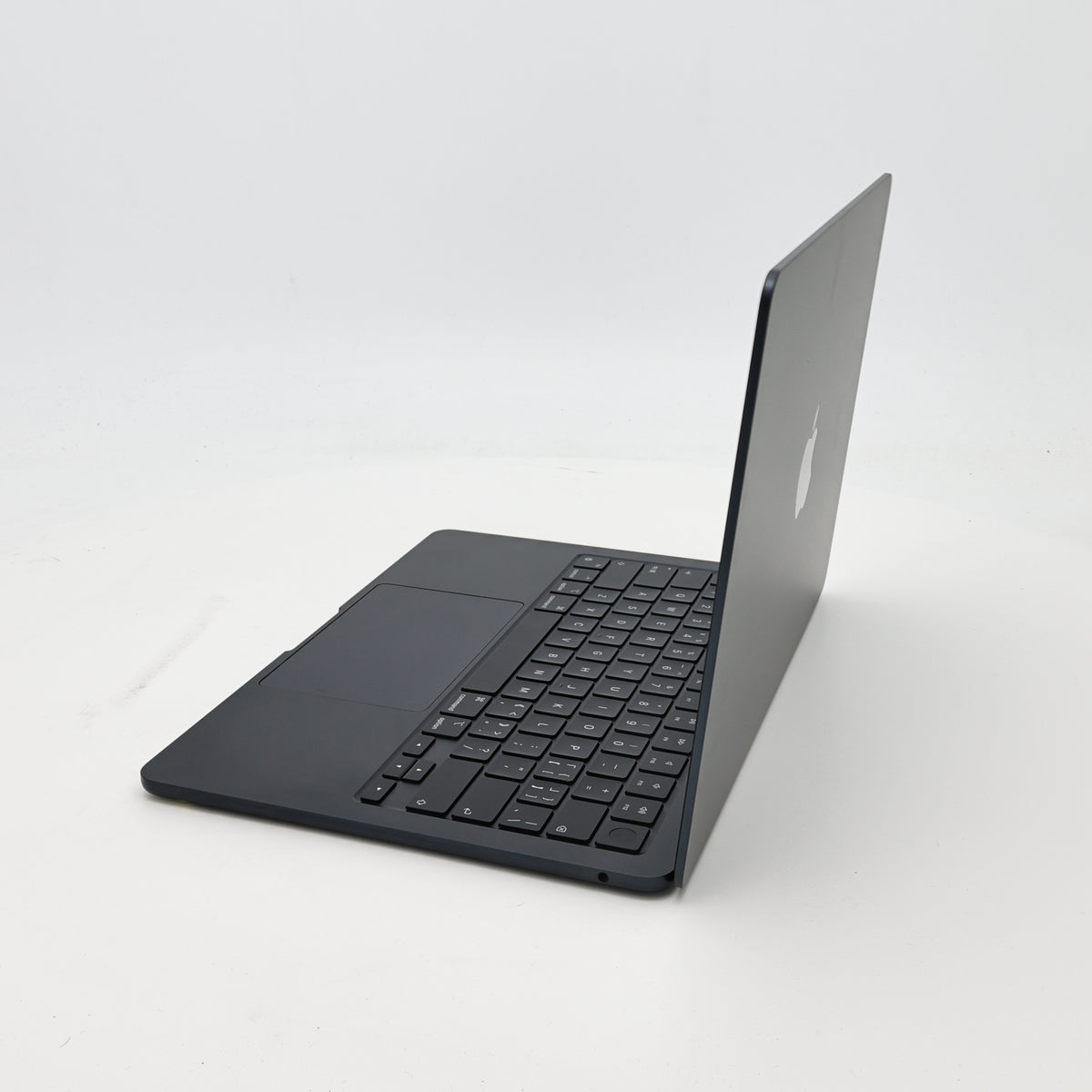 95新 Apple MacBook Air 22年 13寸 M2（8+8核） 8G RAM 512G SSD 午夜色