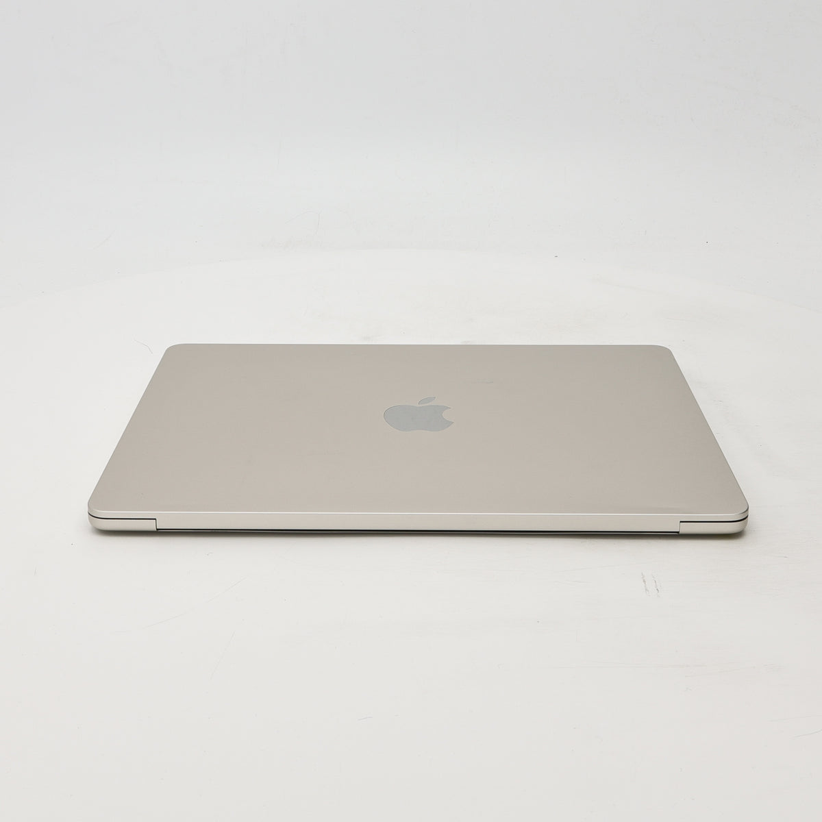 95新 Apple MacBook Air 22年 13寸 M2（8+8核） 8G RAM 256G SSD 星光色
