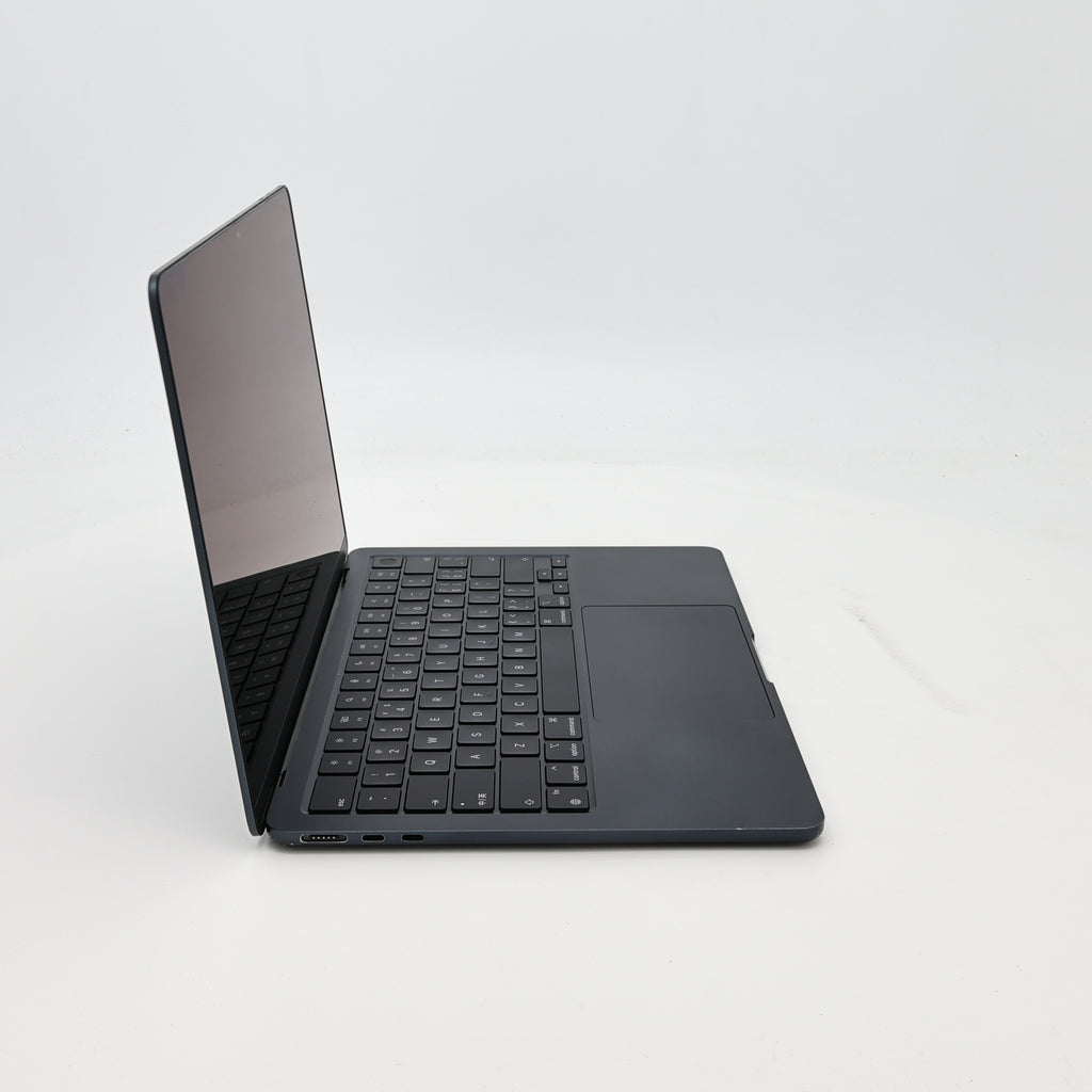 95新 Apple MacBook Air 22年 13寸 M2（8+10核） 8G RAM 512G SSD 午夜色