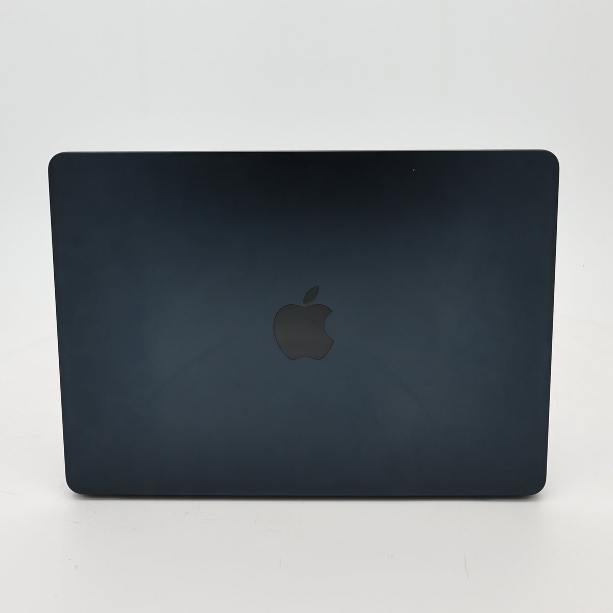 95新 Apple MacBook Air 22年 13寸 M2（8+8核） 8G RAM 256G SSD 午夜色