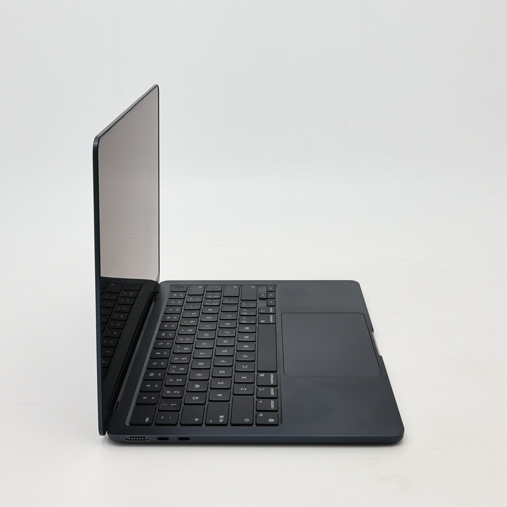 95新 Apple MacBook Air 22年 13寸 M2（8+8核） 8G RAM 256G SSD 午夜色