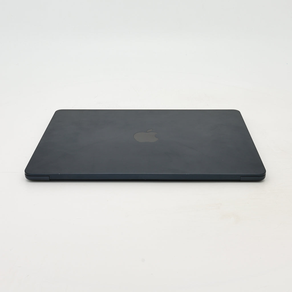 95新 Apple MacBook Air 22年 13寸 M2（8+8核） 8G RAM 256G SSD 午夜色