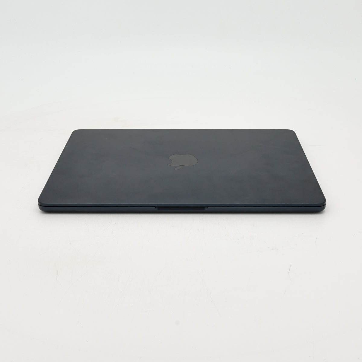 95新 Apple MacBook Air 22年 13寸 M2（8+8核） 8G RAM 256G SSD 午夜色