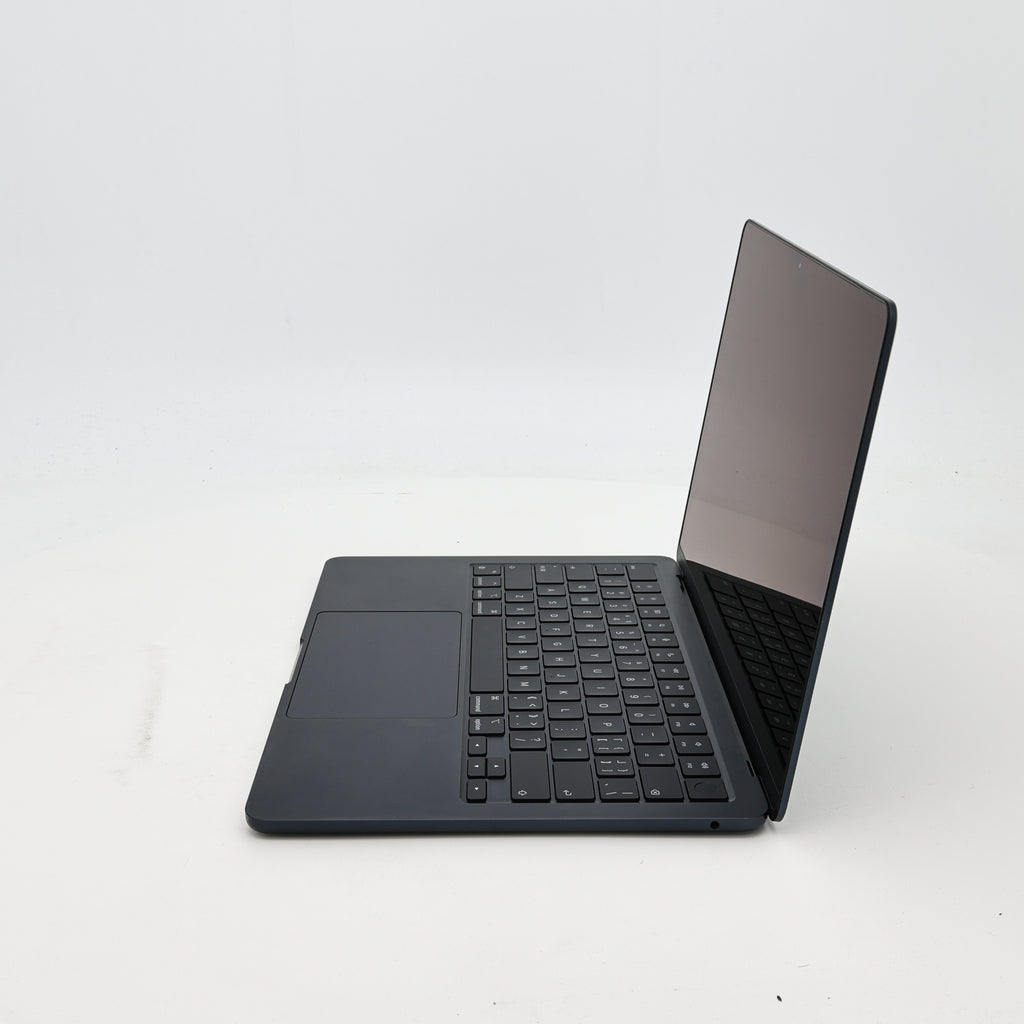 95新 Apple MacBook Air 22年 13寸 M2（8+8核） 8G RAM 256G SSD 午夜色