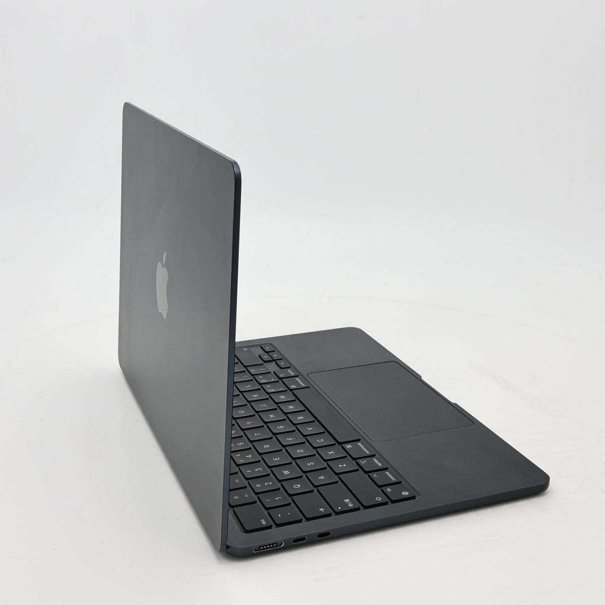 95新 Apple MacBook Air 22年 13寸 M2（8+8核） 8G RAM 256G SSD 午夜色