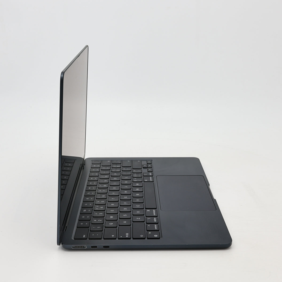 95新 Apple MacBook Air 22年 13寸 M2（8+8核） 8G RAM 256G SSD 午夜色