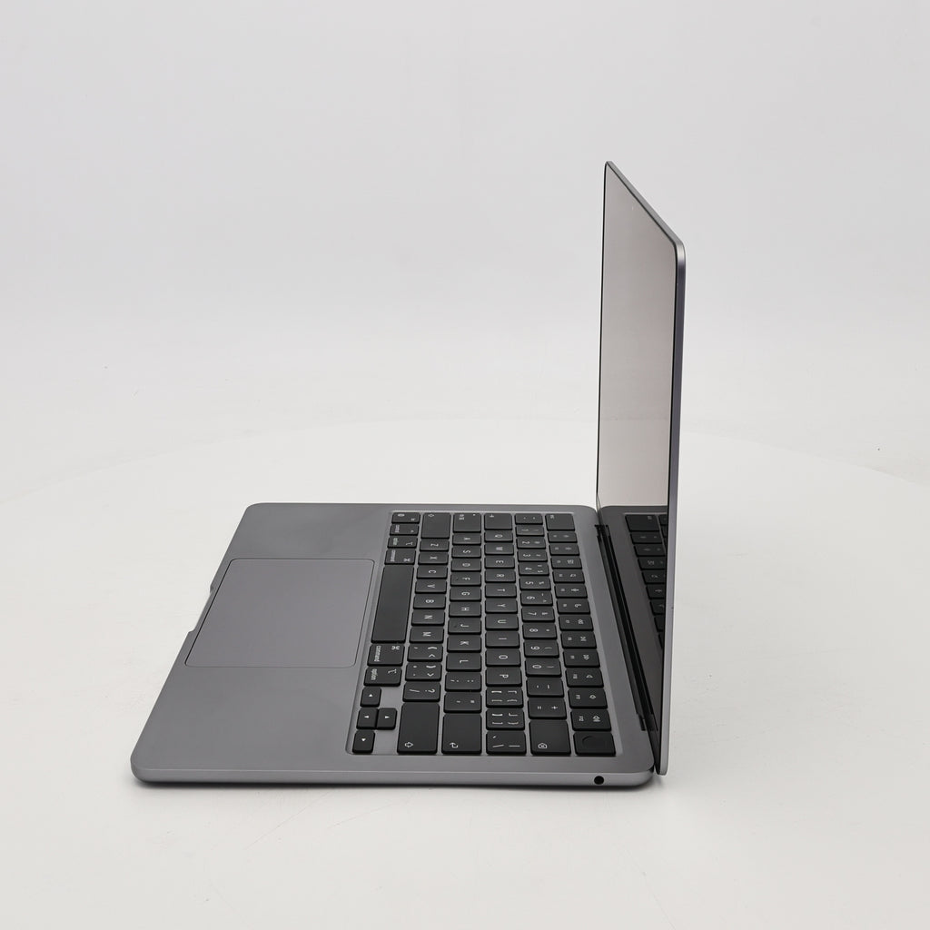 95新 Apple MacBook Air 22年 13寸 M2（8+8核） 8G RAM 256G SSD 深空灰色