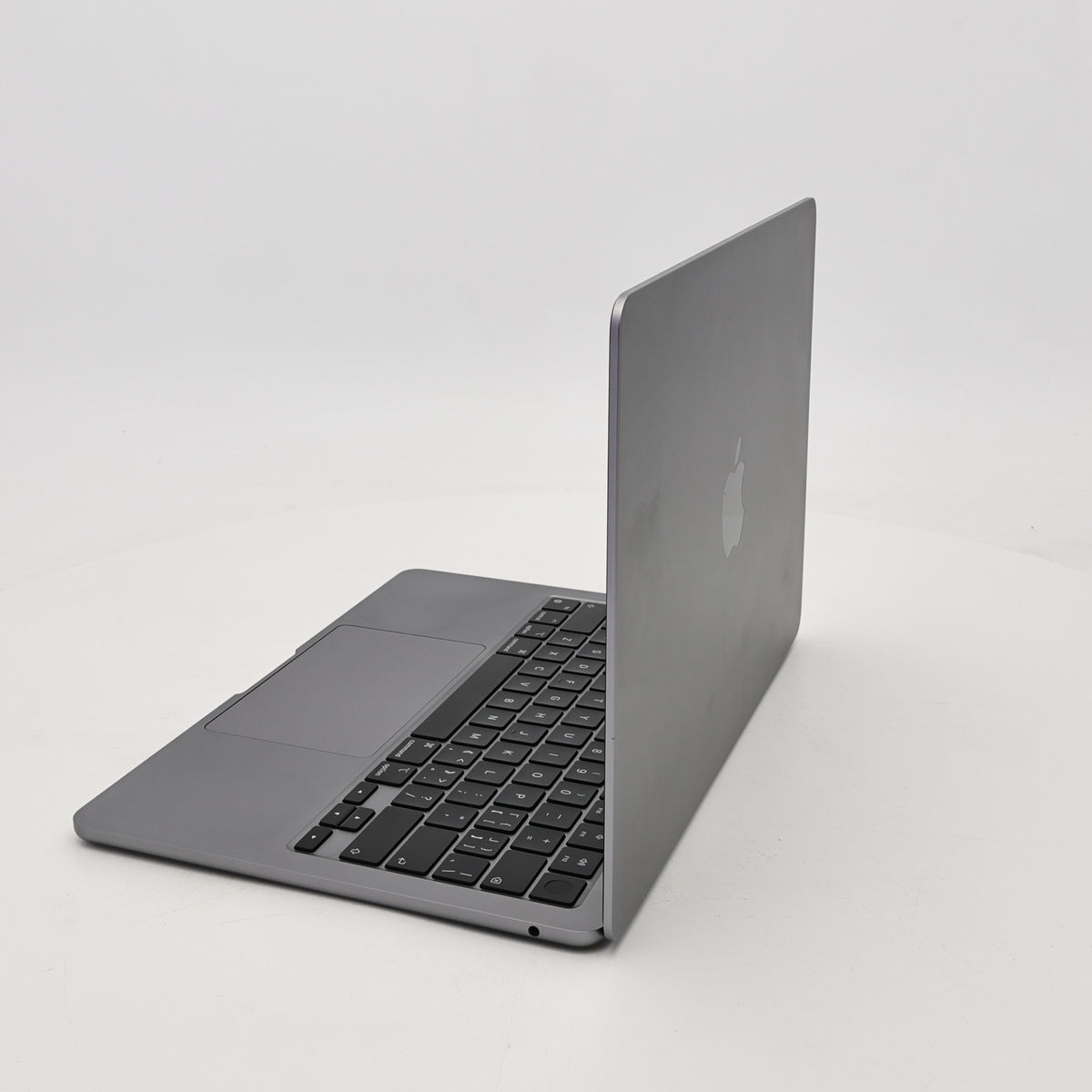 95新 Apple MacBook Air 22年 13寸 M2（8+8核） 8G RAM 256G SSD 深空灰色