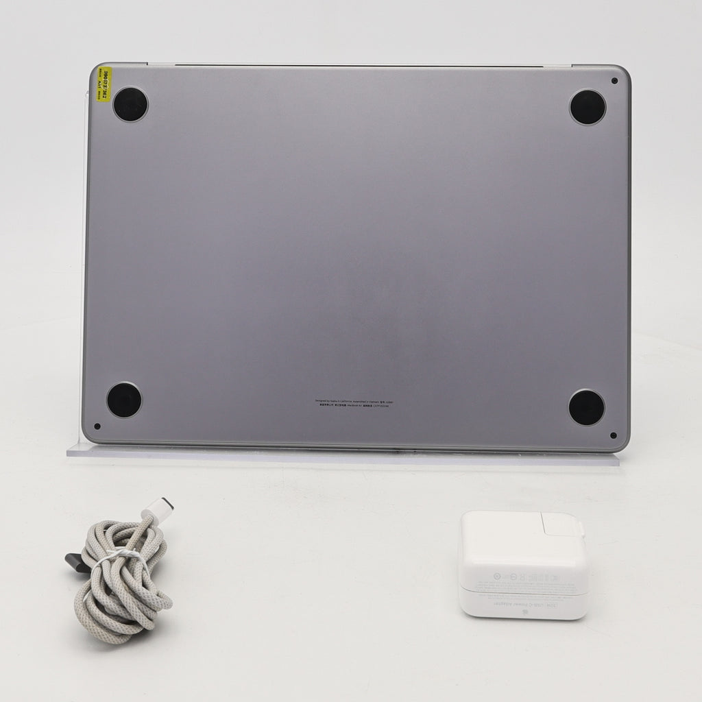 95新 Apple MacBook Air 22年 13寸 M2（8+8核） 8G RAM 256G SSD 深空灰色