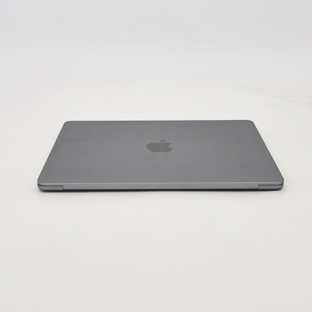95新 Apple MacBook Air 22年 13寸 M2（8+8核） 8G RAM 256G SSD 深空灰色