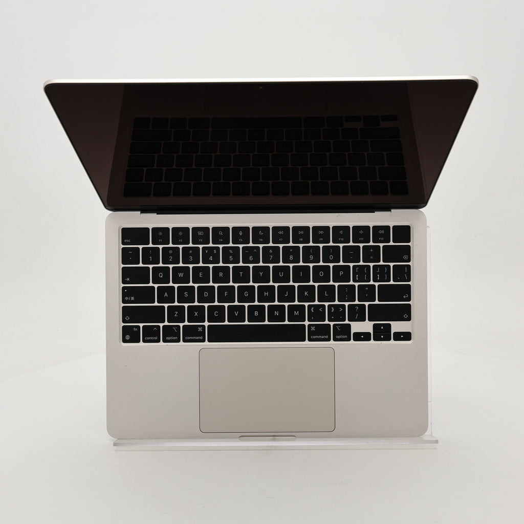95新 Apple MacBook Air 22年 13寸 M2（8+8核） 8G RAM 256G SSD 星光色