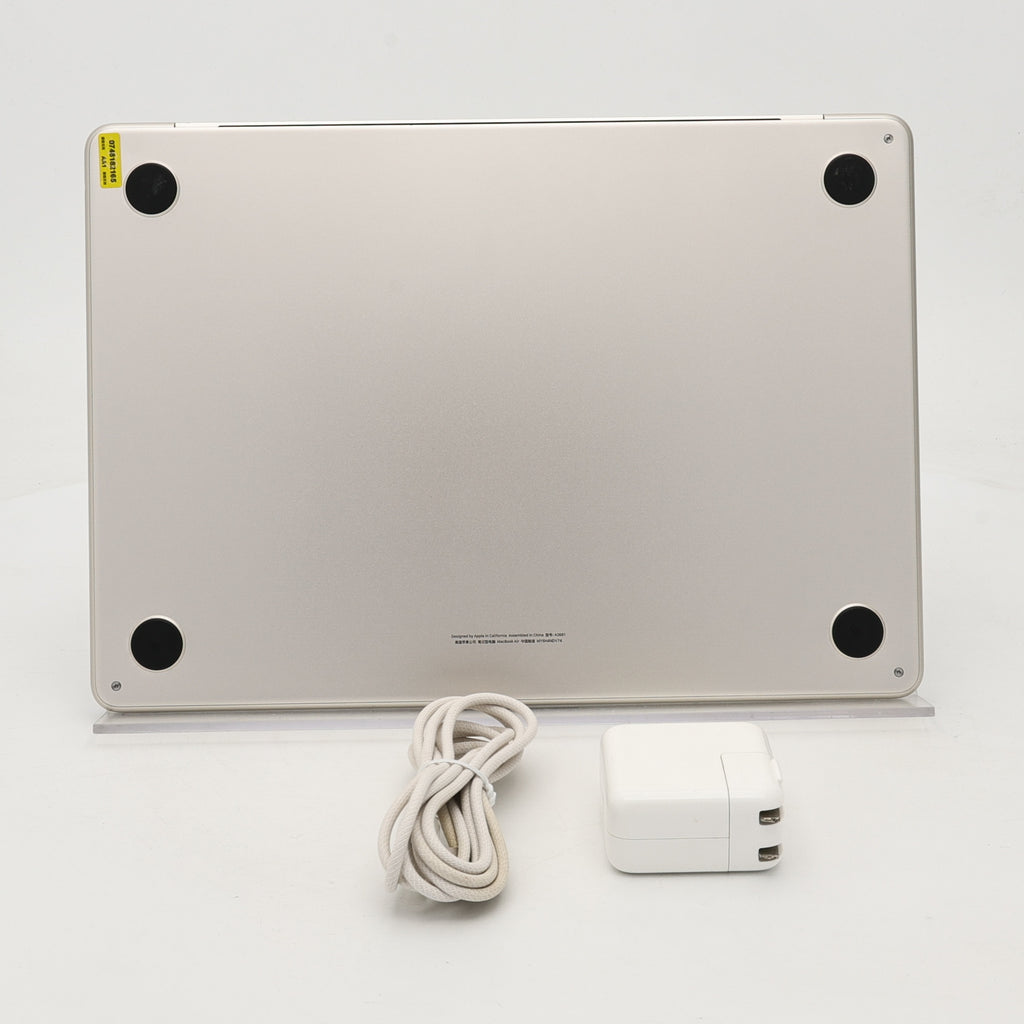 95新 Apple MacBook Air 22年 13寸 M2（8+8核） 8G RAM 256G SSD 星光色