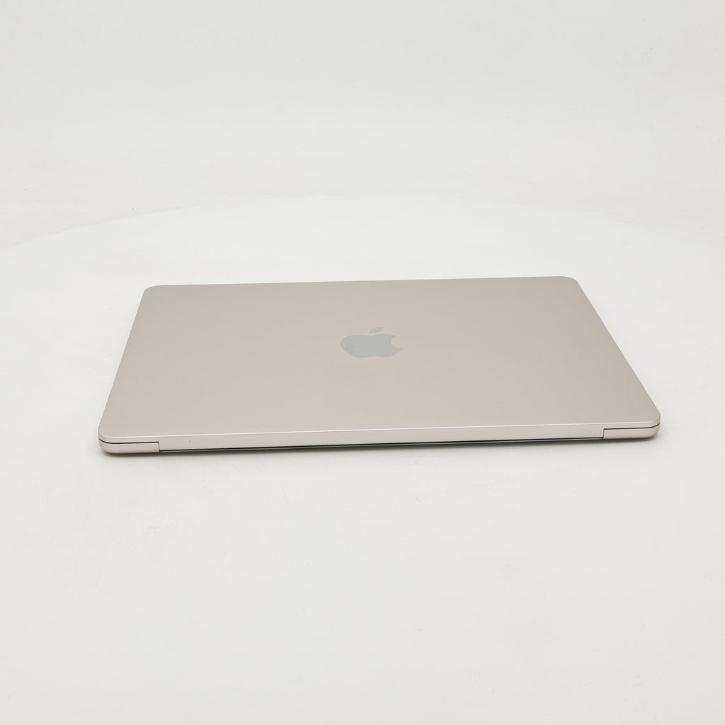 95新 Apple MacBook Air 22年 13寸 M2（8+8核） 8G RAM 256G SSD 星光色