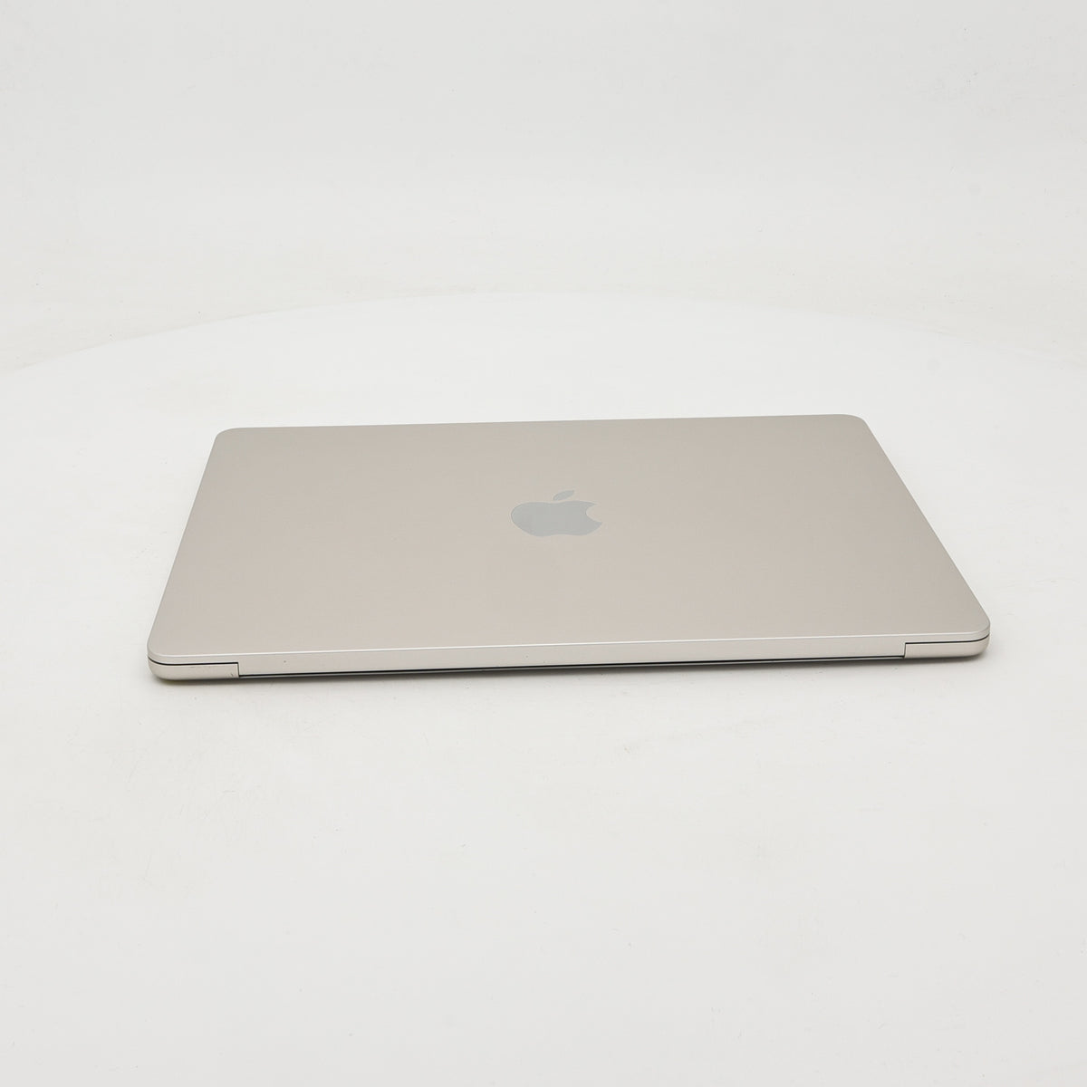 95新 Apple MacBook Air 22年 13寸 M2（8+8核） 8G RAM 256G SSD 星光色