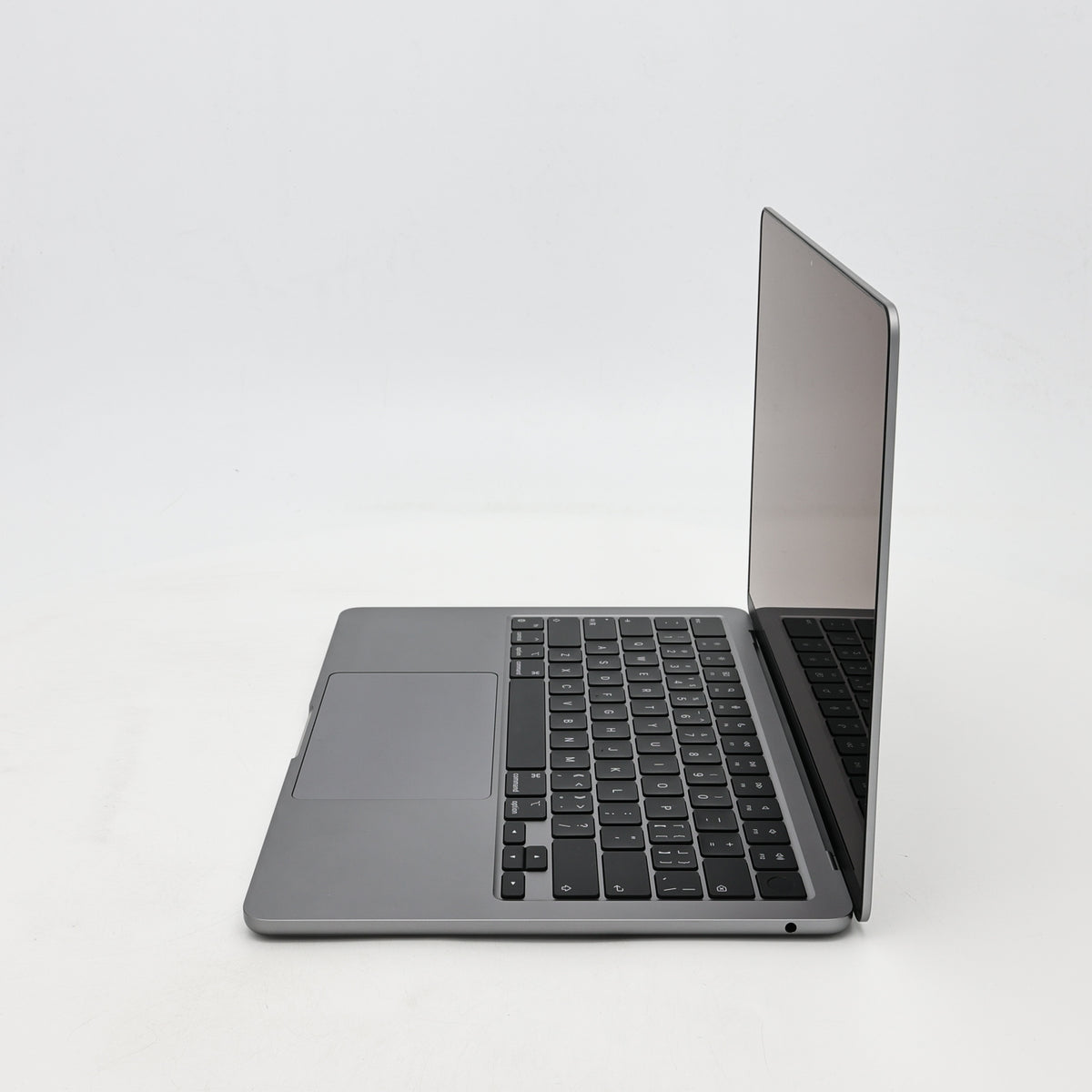 95新 Apple MacBook Air 22年 13寸 M2（8+10核） 8G RAM 512G SSD 深空灰色