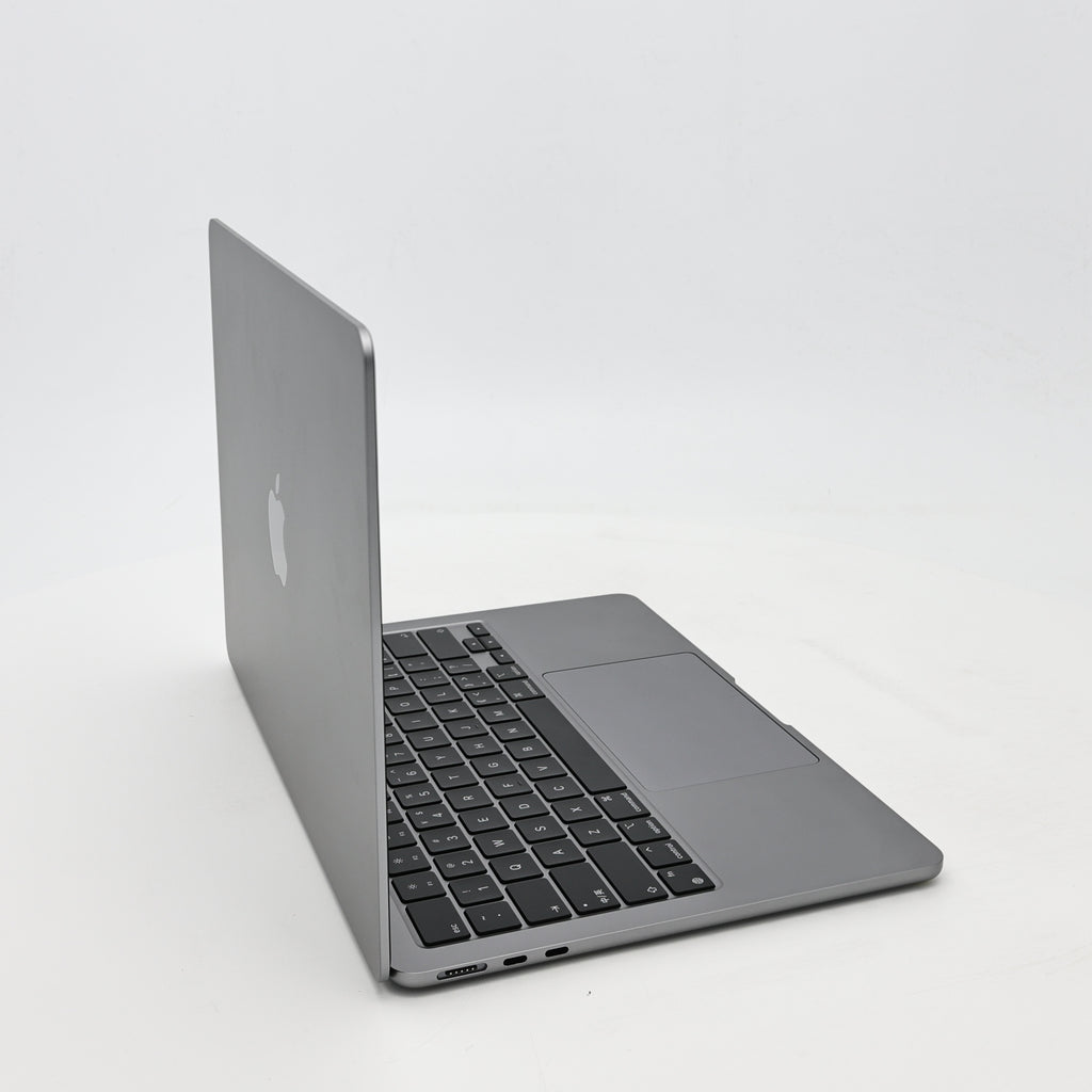 95新 Apple MacBook Air 22年 13寸 M2（8+10核） 8G RAM 512G SSD 深空灰色