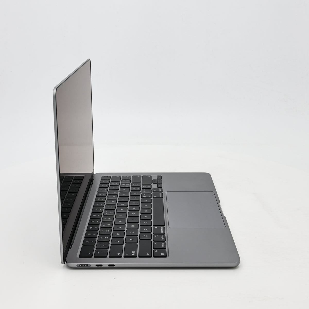 95新 Apple MacBook Air 22年 13寸 M2（8+10核） 8G RAM 512G SSD 深空灰色