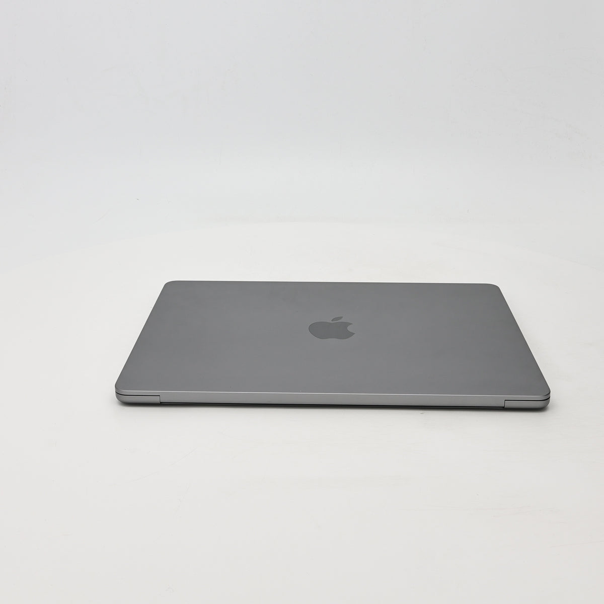 95新 Apple MacBook Air 22年 13寸 M2（8+10核） 8G RAM 512G SSD 深空灰色