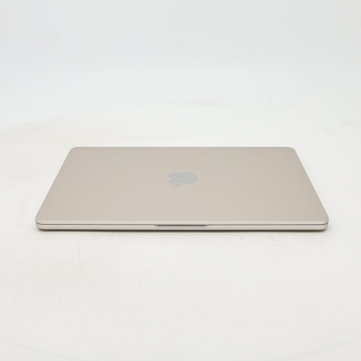 95新 Apple MacBook Air 22年 13寸 M2（8+8核） 8G RAM 256G SSD 星光色