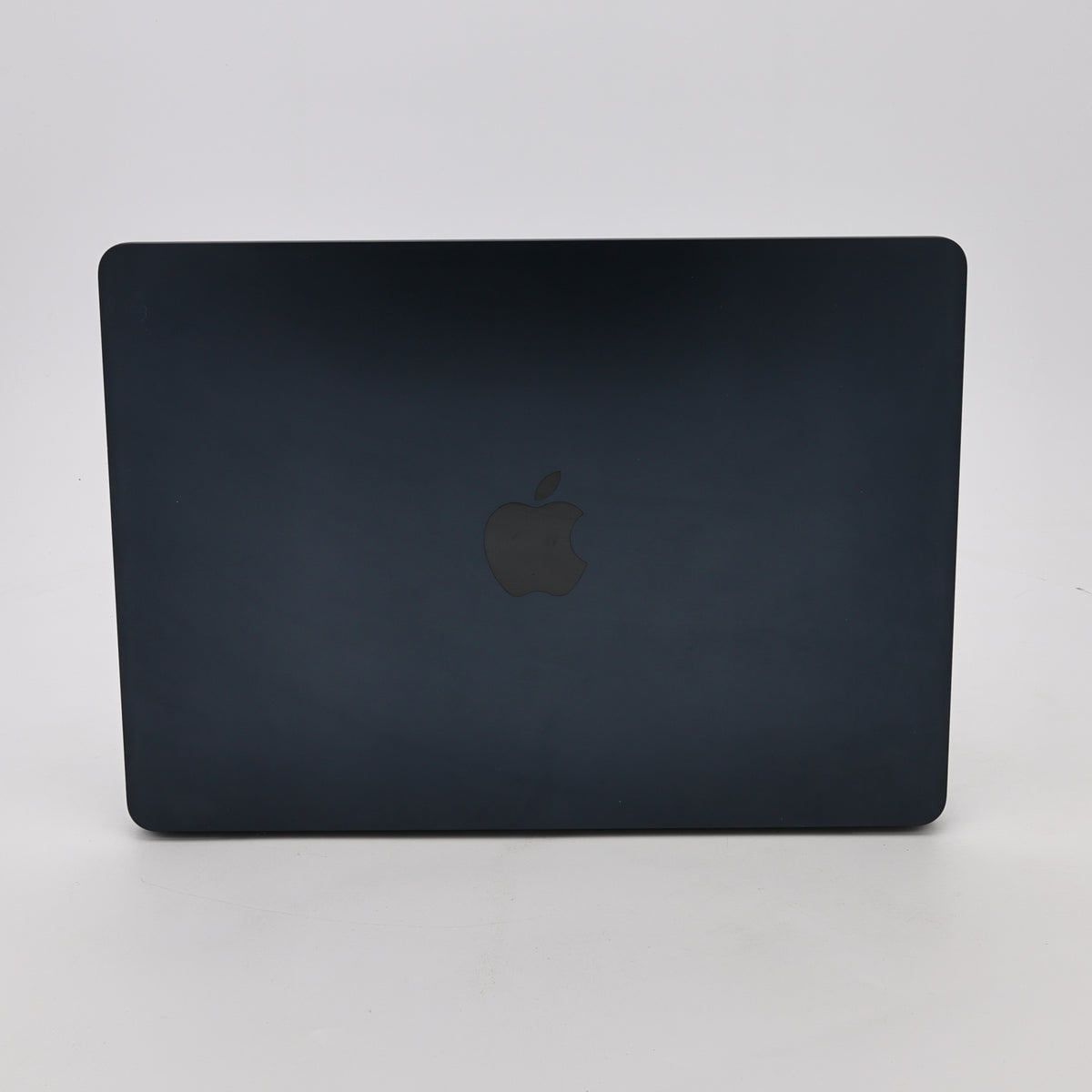 95新 Apple MacBook Air 22年 13寸 M2（8+8核） 8G RAM 256G SSD 午夜色