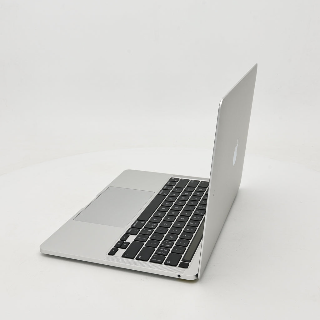 99新 Apple MacBook Pro 22年 13寸 M2（8+10核） 8G RAM 512G SSD 銀色