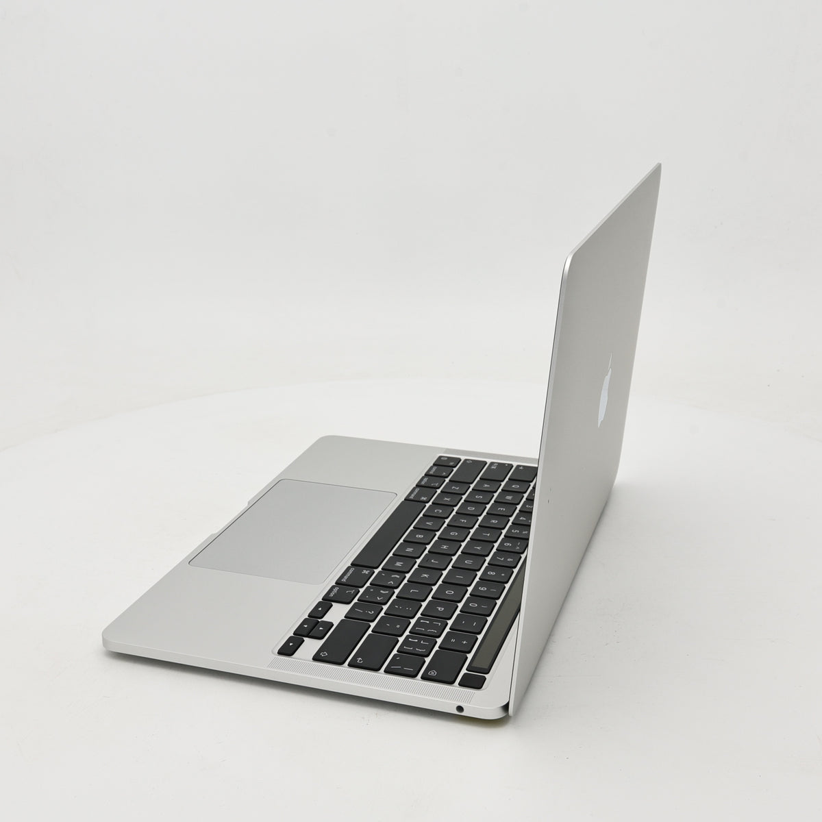 99新 Apple MacBook Pro 22年 13寸 M2（8+10核） 8G RAM 512G SSD 銀色