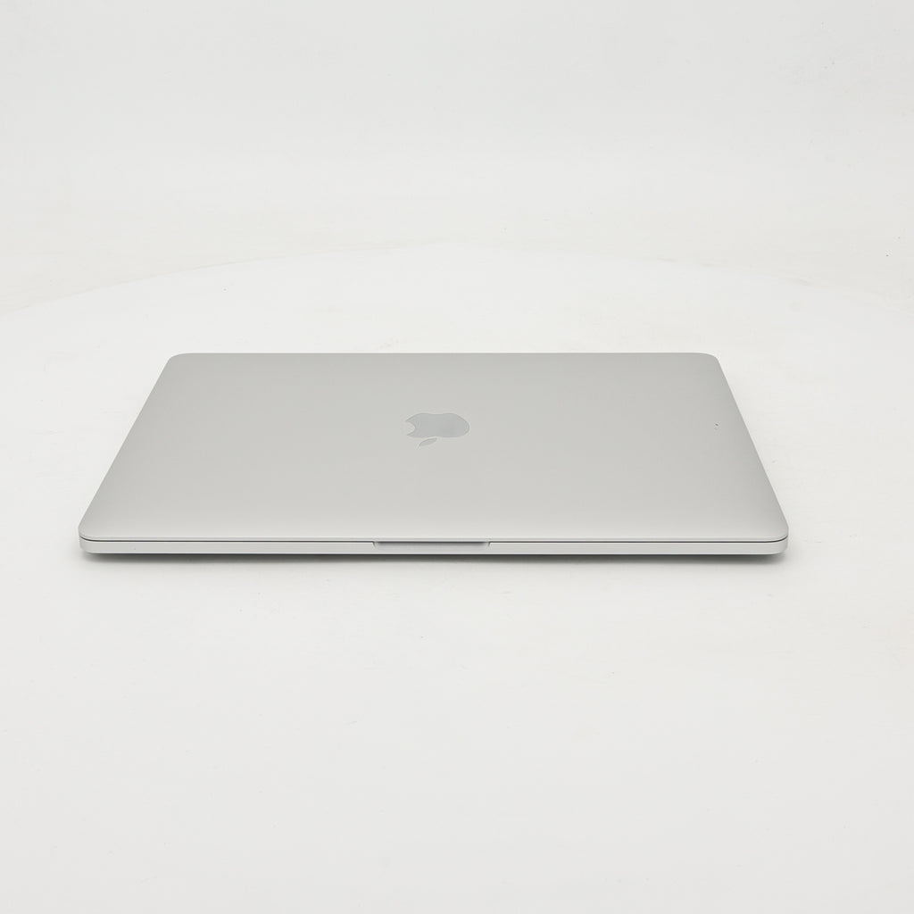 99新 Apple MacBook Pro 22年 13寸 M2（8+10核） 8G RAM 512G SSD 銀色