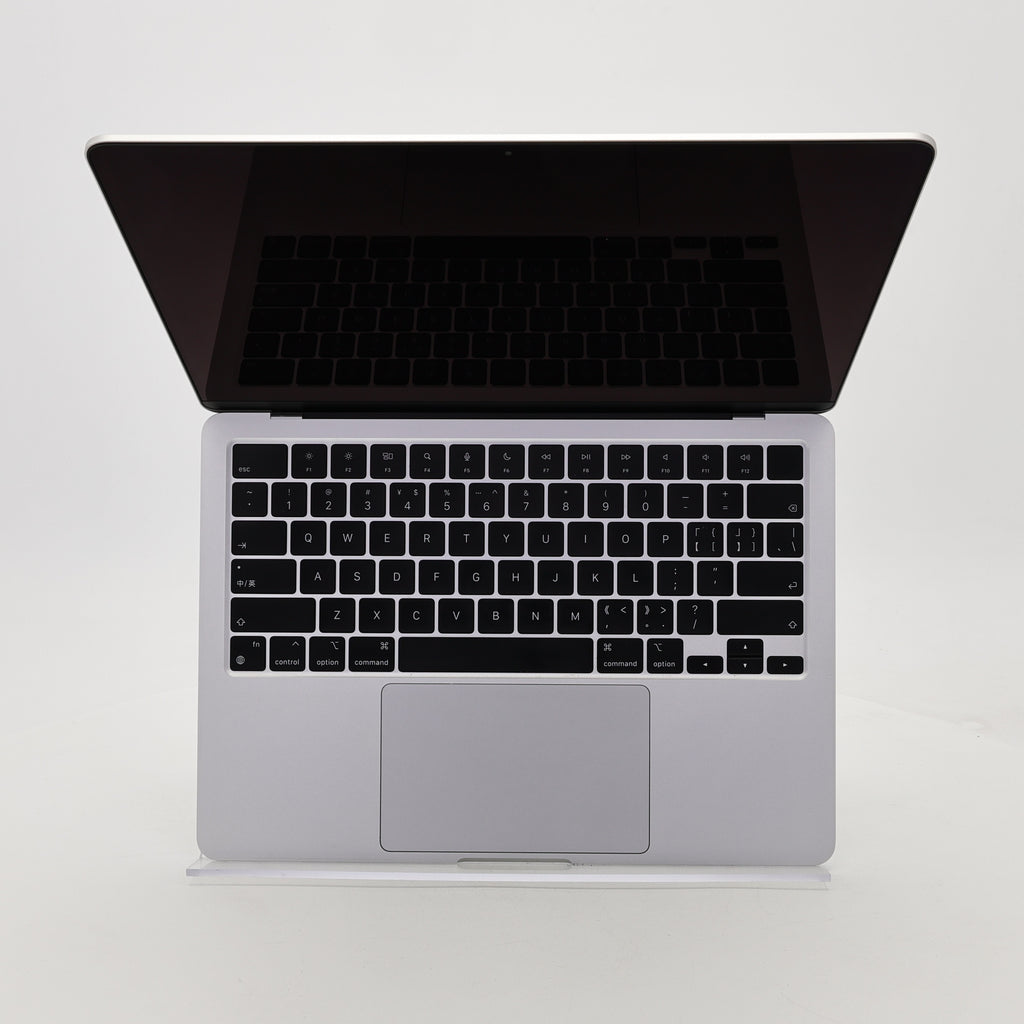 95新 Apple MacBook Air 22年 13寸 M2（8+8核） 8G RAM 256G SSD 銀色