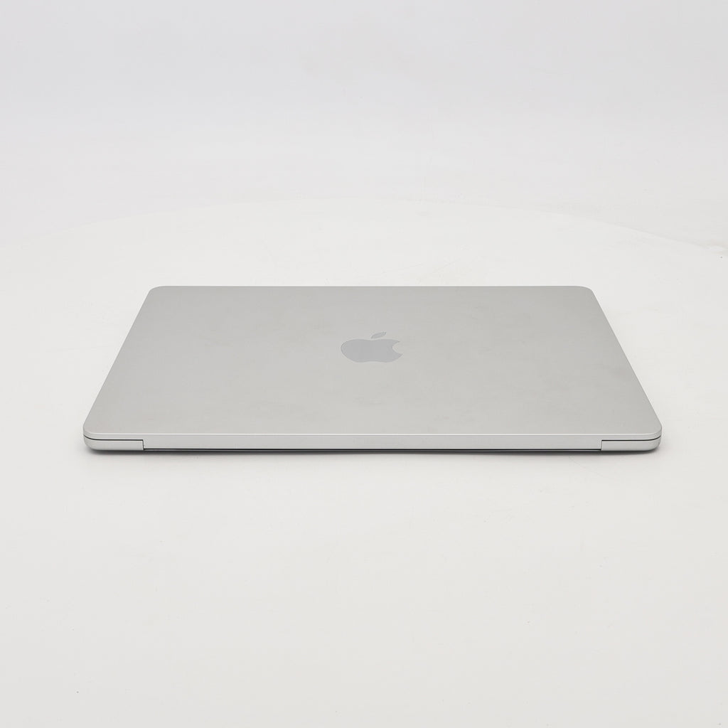 95新 Apple MacBook Air 22年 13寸 M2（8+8核） 8G RAM 256G SSD 銀色