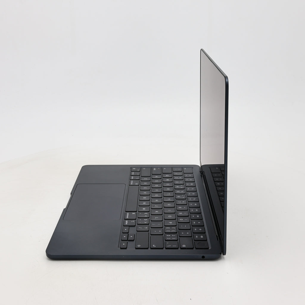 95新 Apple MacBook Air 22年 13寸 M2（8+8核） 8G RAM 256G SSD 午夜色