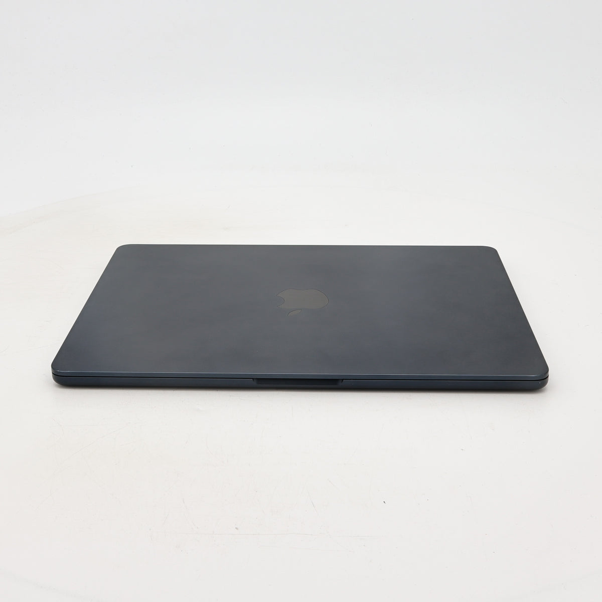95新 Apple MacBook Air 22年 13寸 M2（8+8核） 8G RAM 256G SSD 午夜色