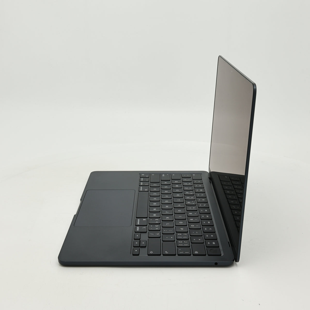 95新 Apple MacBook Air 22年 13寸 M2（8+10核） 8G RAM 512G SSD 午夜色