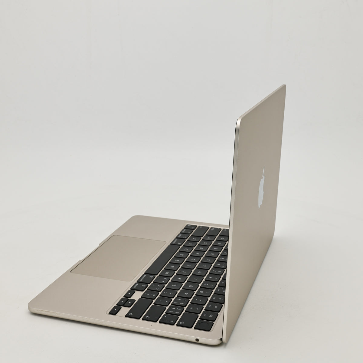 95新 Apple MacBook Air 22年 13寸 M2（8+10核） 8G RAM 512G SSD 星光色