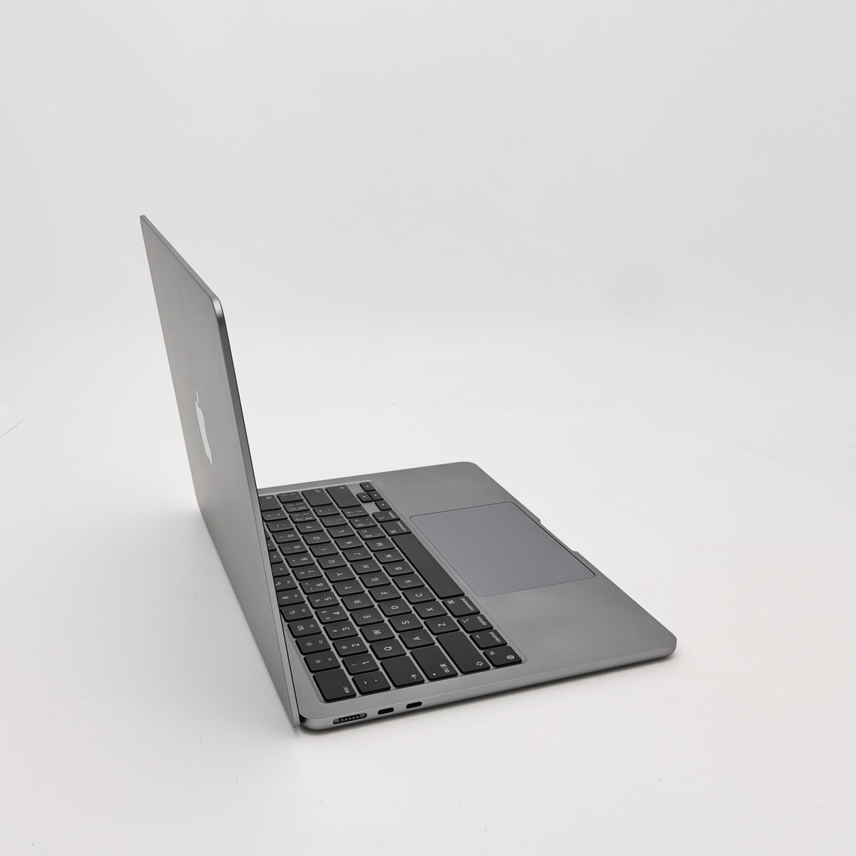 95新 Apple MacBook Air 22年 13寸 M2（8+10核） 16G RAM 256G SSD 深空灰色