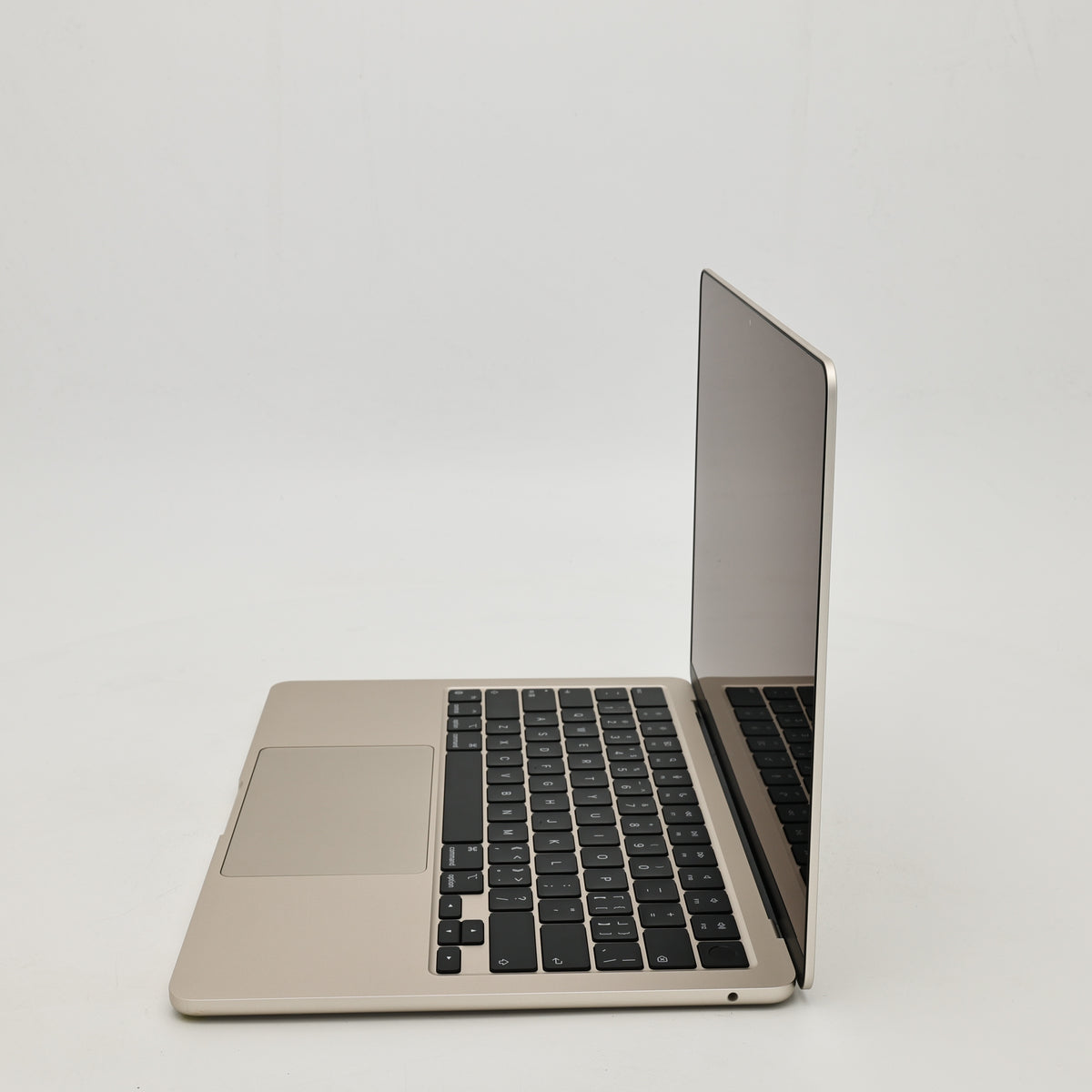 95新 Apple MacBook Air 22年 13寸 M2（8+8核） 8G RAM 256G SSD 星光色