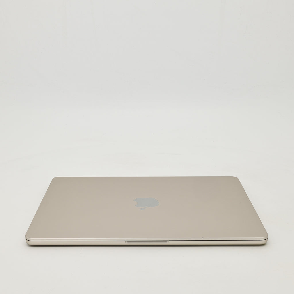 95新 Apple MacBook Air 22年 13寸 M2（8+8核） 8G RAM 256G SSD 星光色