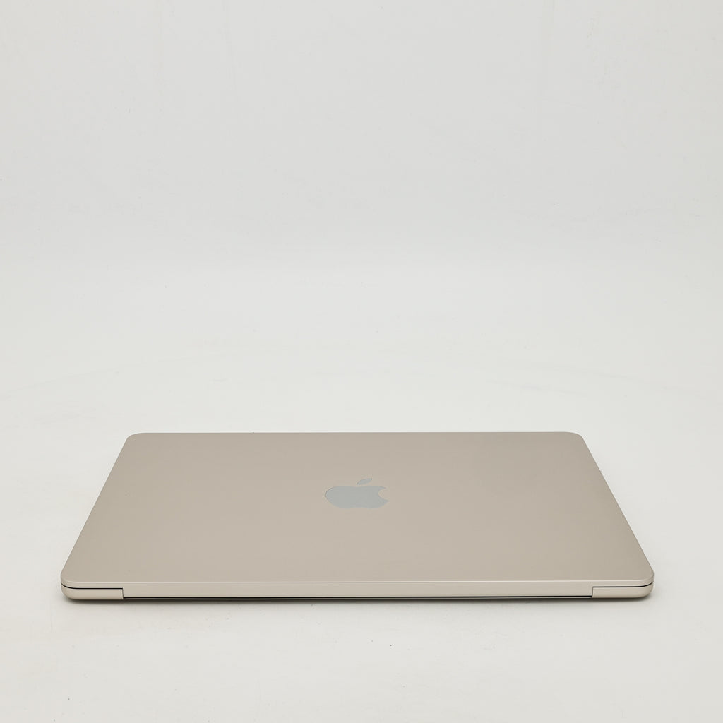95新 Apple MacBook Air 22年 13寸 M2（8+8核） 8G RAM 256G SSD 星光色