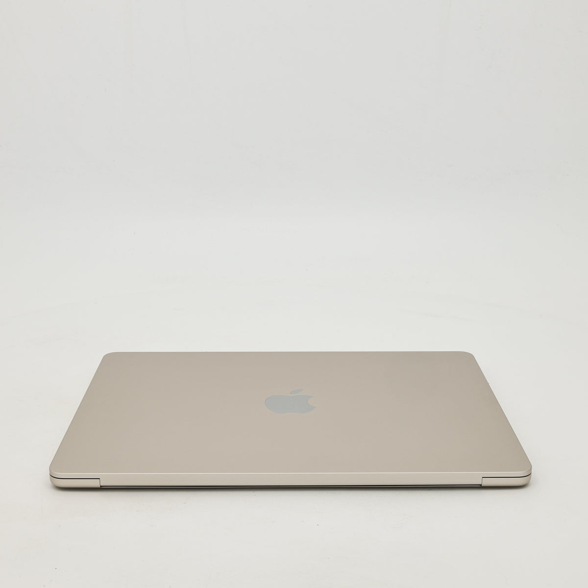 95新 Apple MacBook Air 22年 13寸 M2（8+8核） 8G RAM 256G SSD 星光色