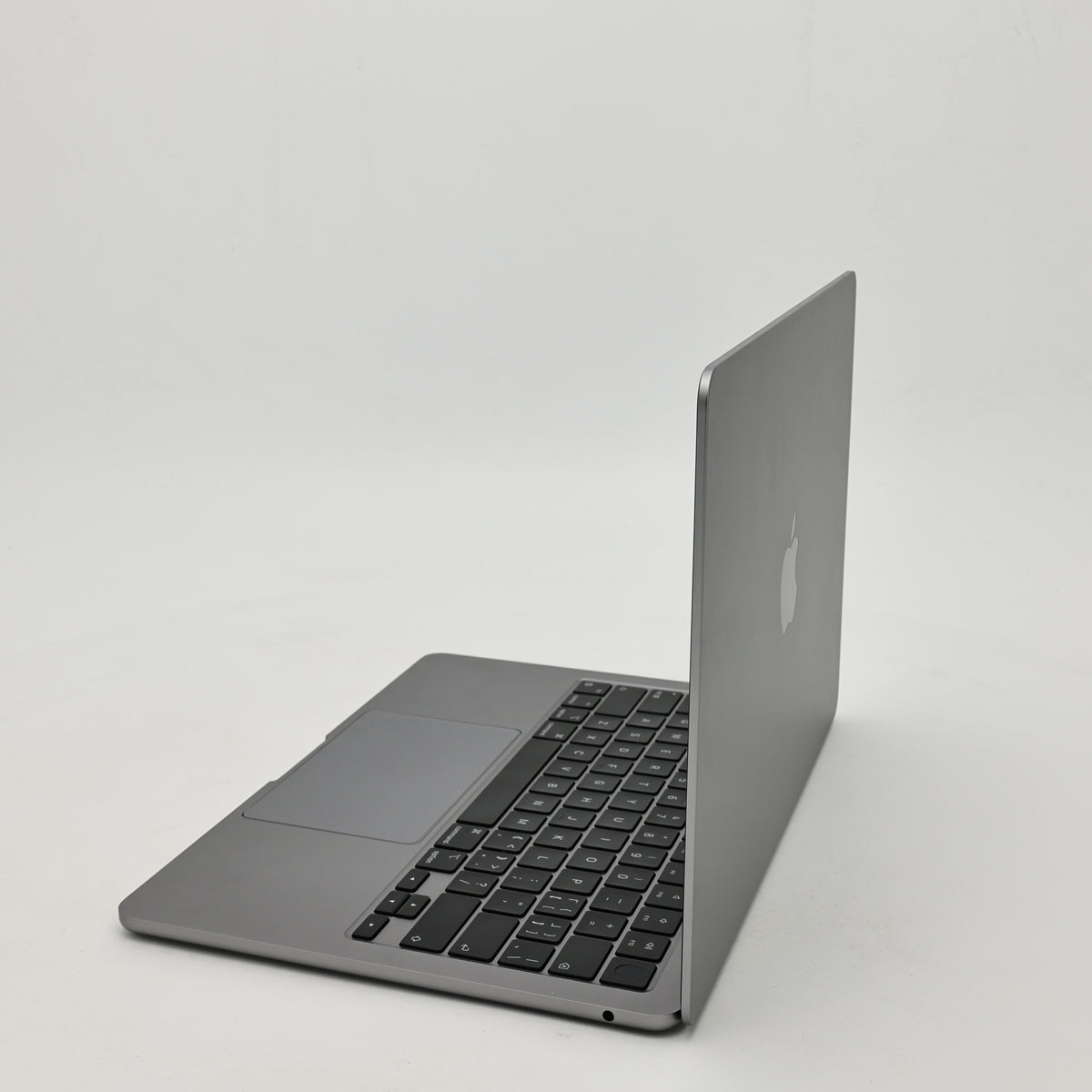 95新 Apple MacBook Air 22年 13寸 M2（8+10核） 8G RAM 512G SSD 深空灰色