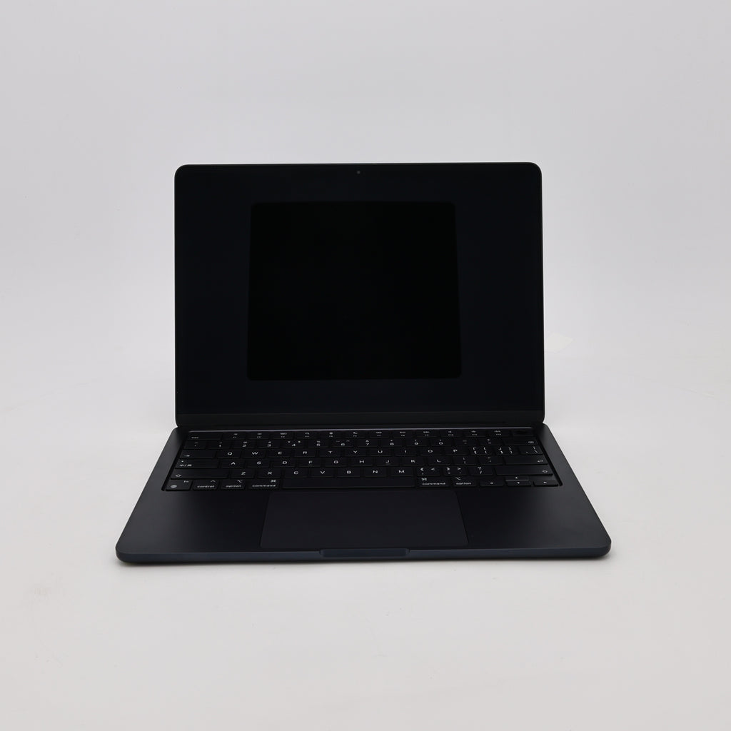 95新 Apple MacBook Air 22年 13寸 M2（8+8核） 8G RAM 256G SSD 午夜色