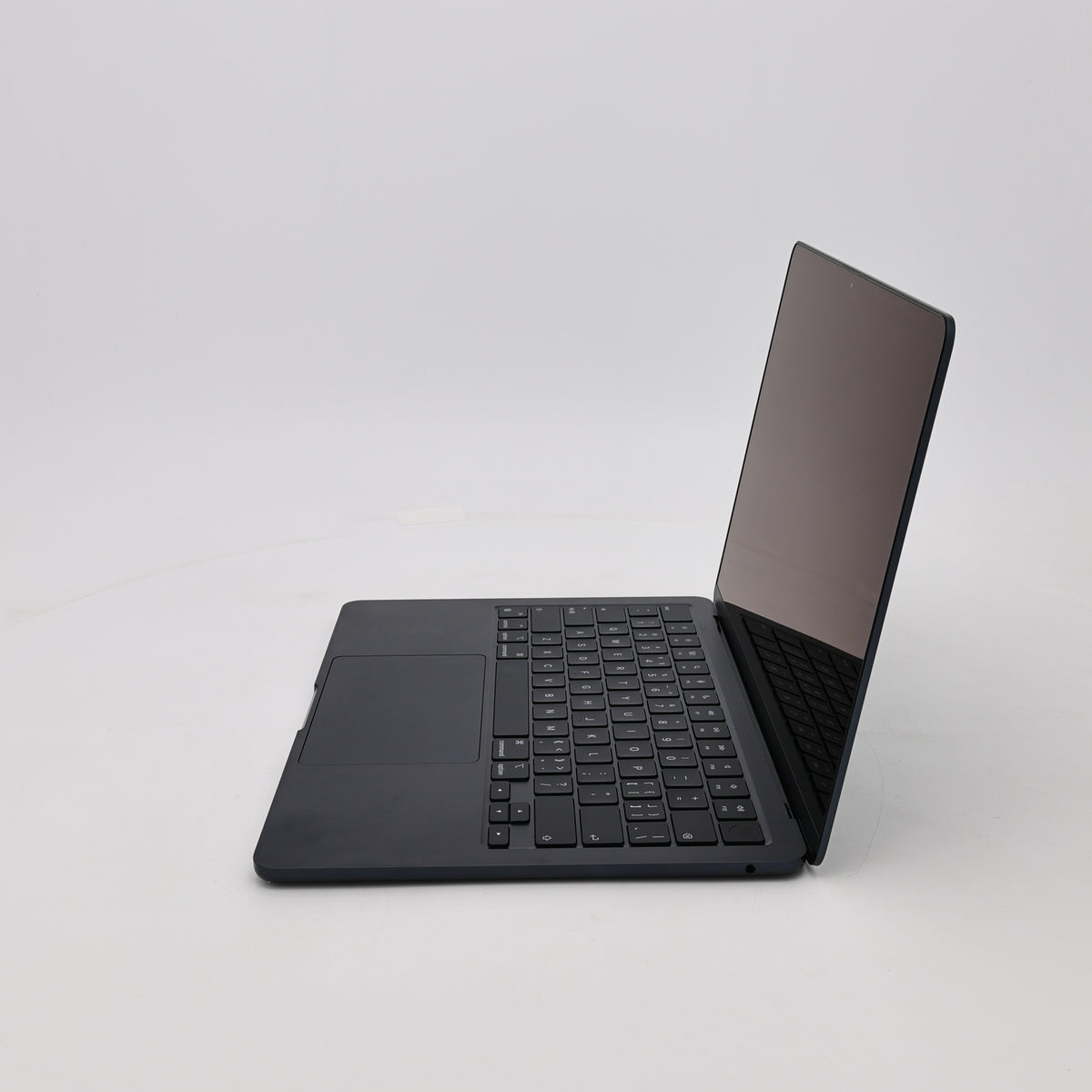 95新 Apple MacBook Air 22年 13寸 M2（8+8核） 8G RAM 256G SSD 午夜色