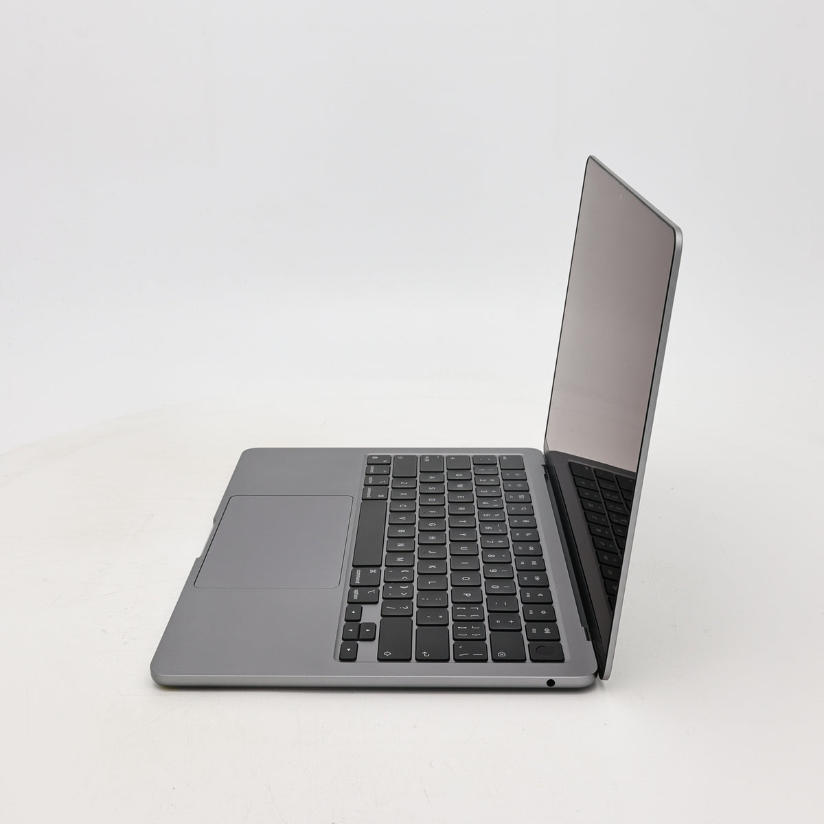 95新 Apple MacBook Air 24年 13寸 M3（8+8核） 8G RAM 256G SSD 深空灰色