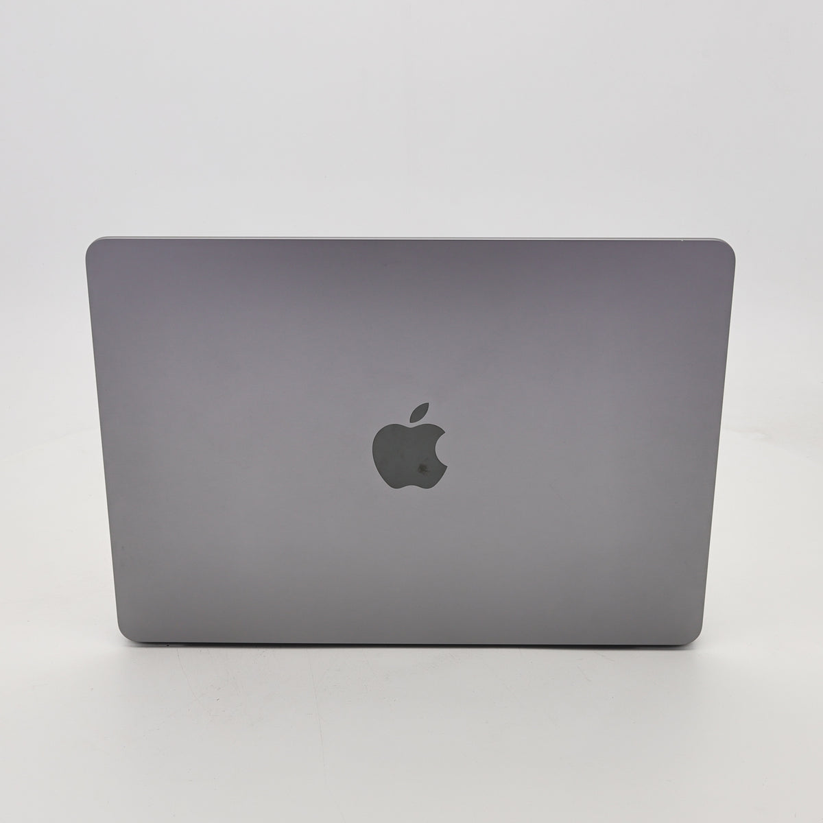95新 Apple MacBook Air 22年 13寸 M2（8+8核） 8G RAM 256G SSD 深空灰色