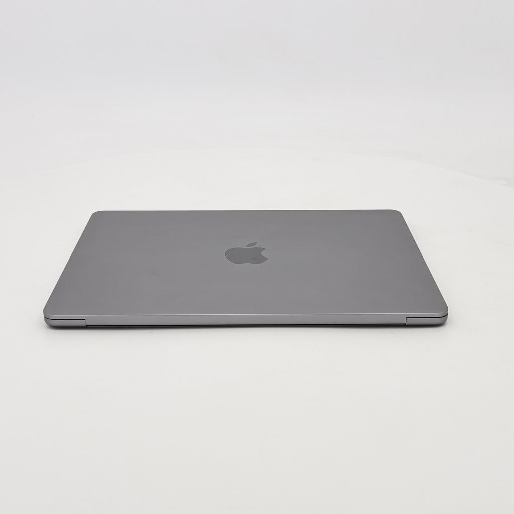 95新 Apple MacBook Air 22年 13寸 M2（8+8核） 8G RAM 256G SSD 深空灰色