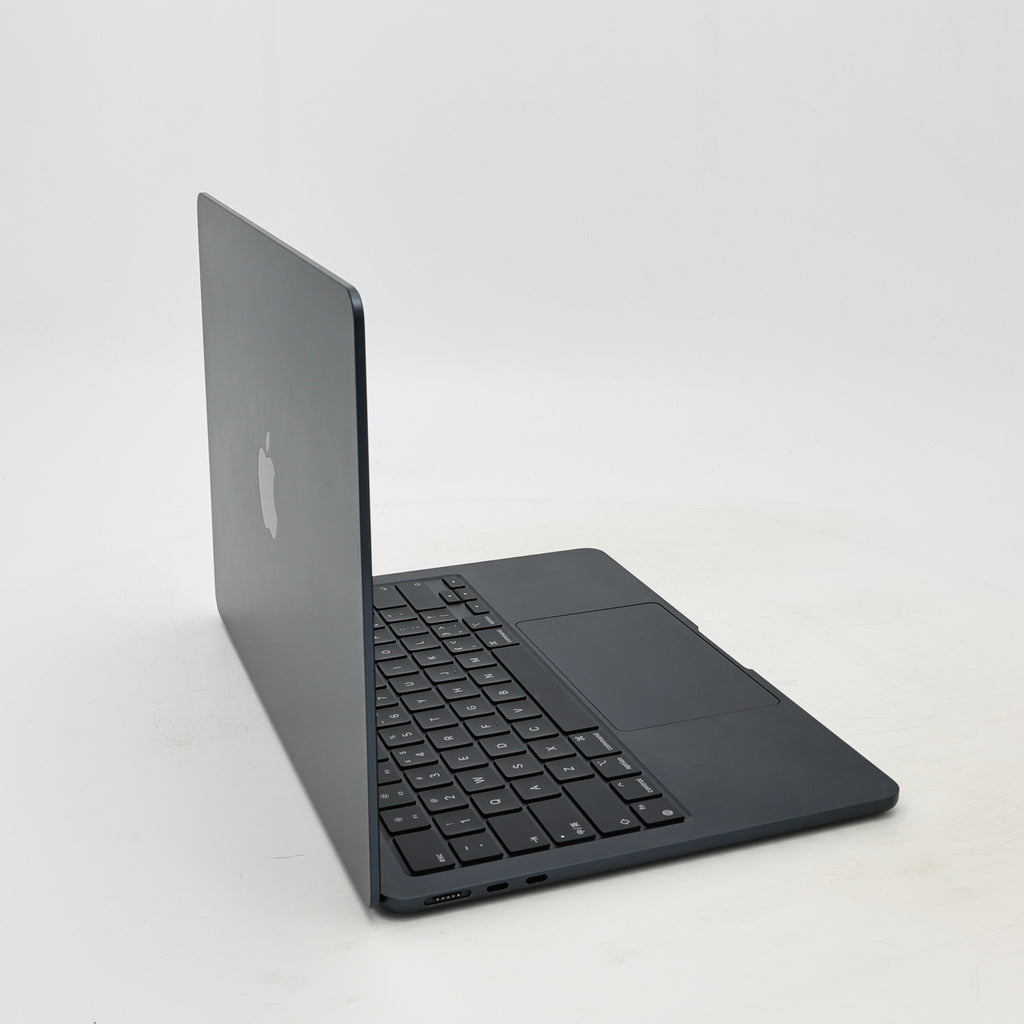 95新 Apple MacBook Air 22年 13寸 M2（8+8核） 8G RAM 256G SSD 午夜色