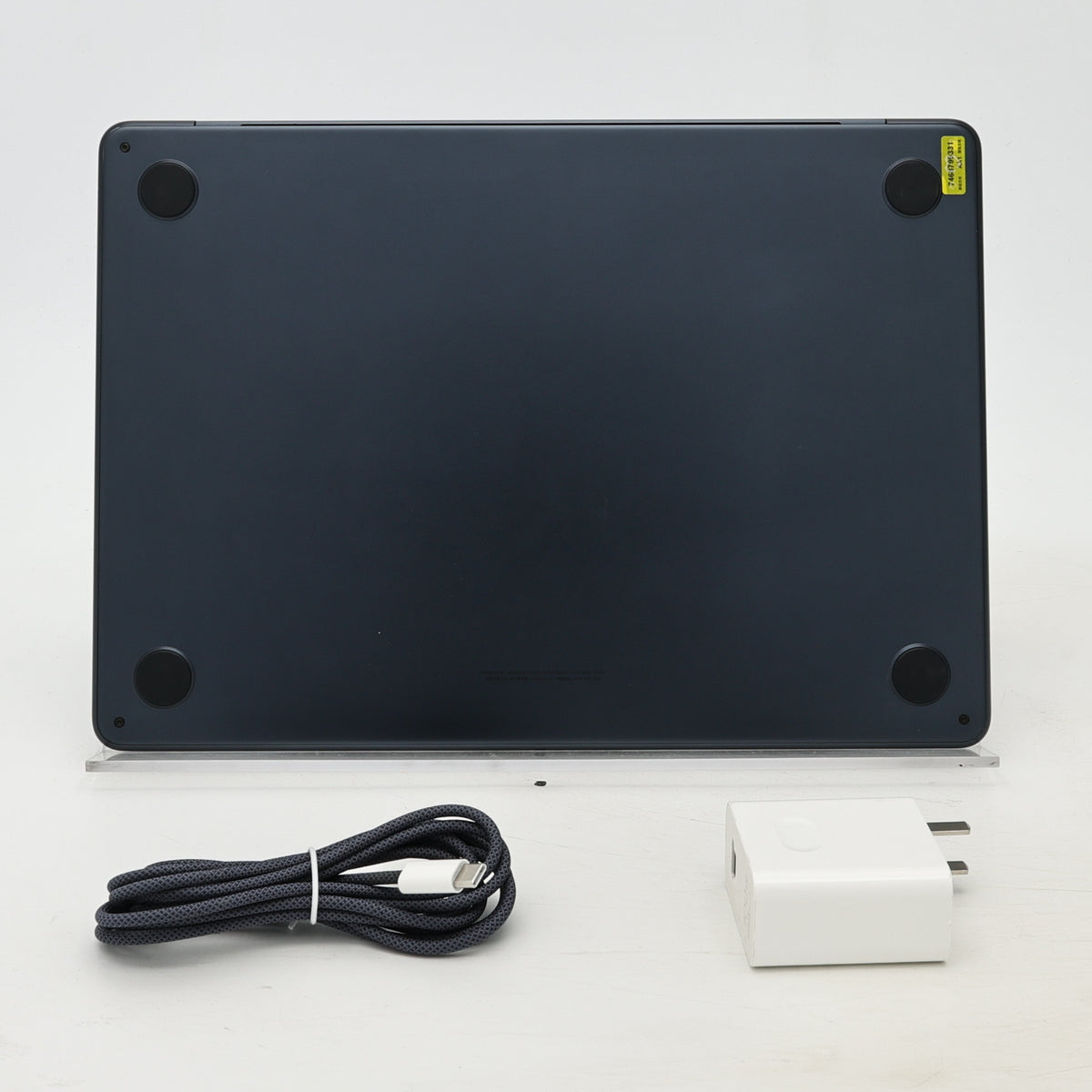 95新 Apple MacBook Air 22年 13寸 M2（8+8核） 8G RAM 256G SSD 午夜色