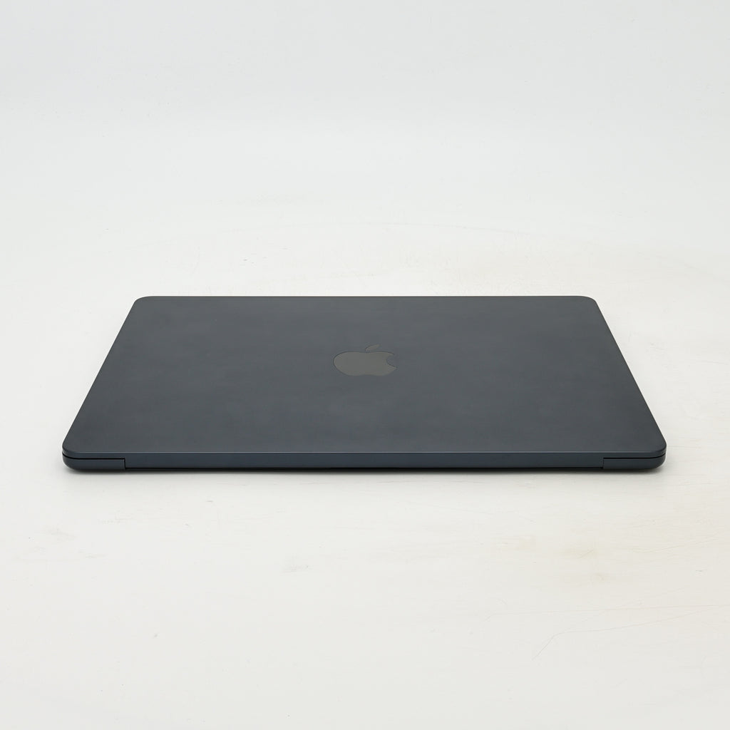 95新 Apple MacBook Air 22年 13寸 M2（8+8核） 8G RAM 256G SSD 午夜色
